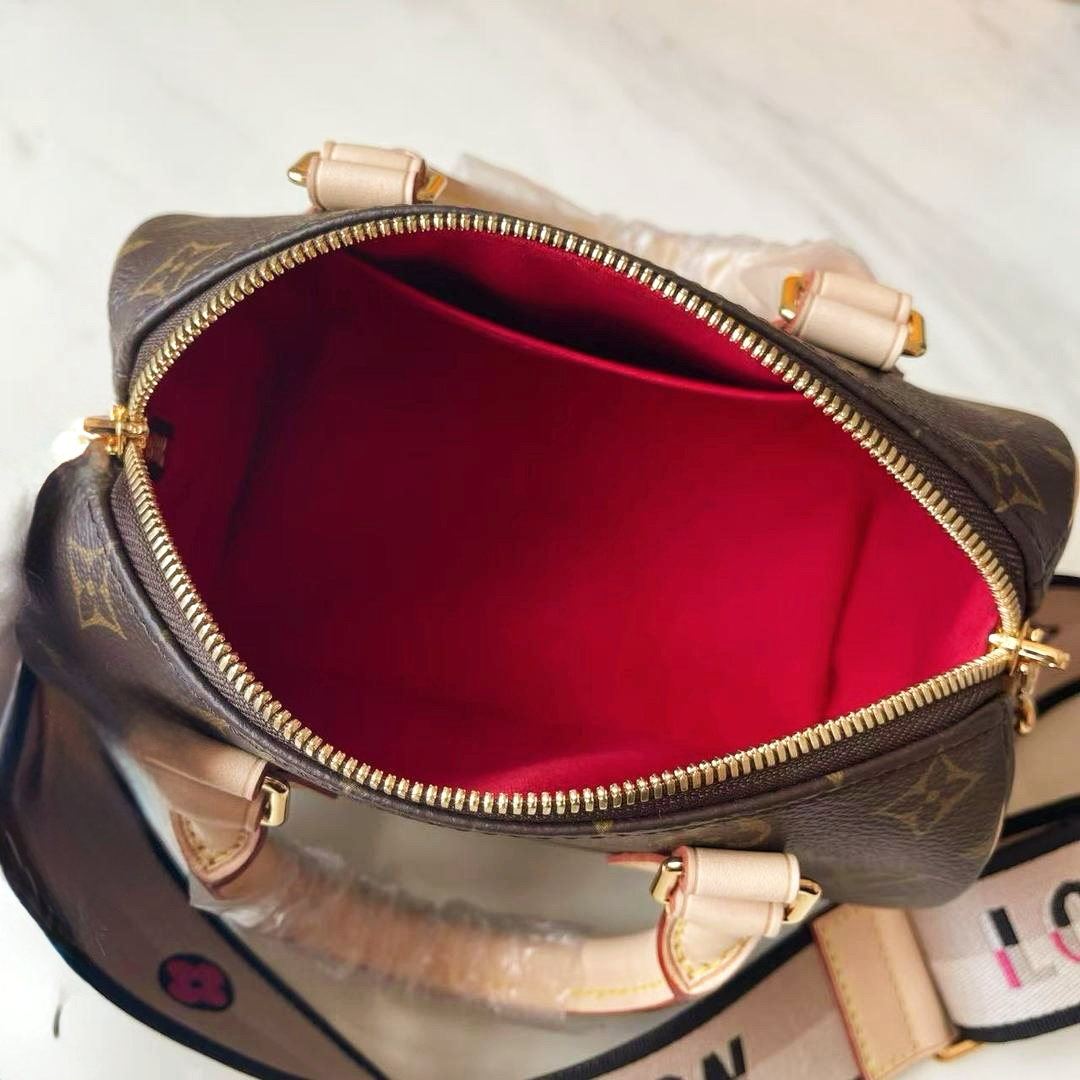 Timeless Carryall 20